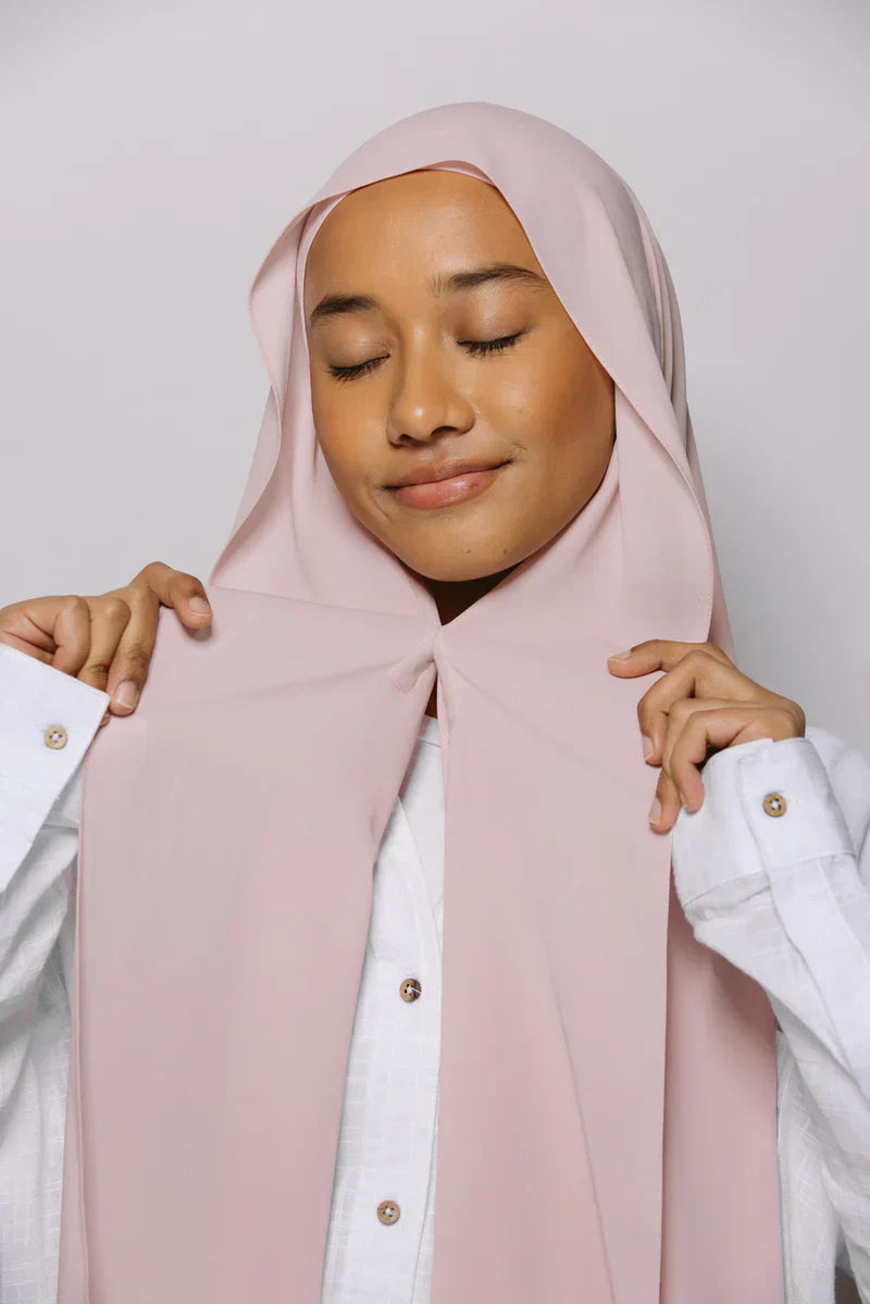 Magnetic Instant Hijab by UJ - BUNDLE OF 3 (RANDOM COLORS)