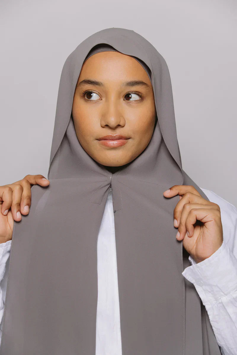 Magnetic Instant Hijab by UJ - BUNDLE OF 3 (RANDOM COLORS)