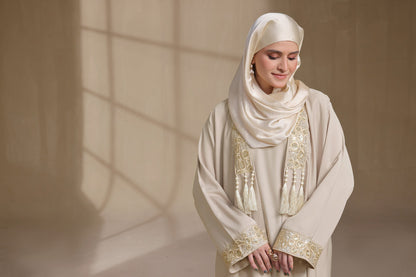 Noor Al-Rimal Abaya