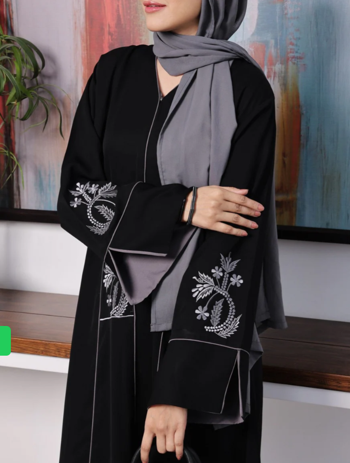 Noir Elegance Abaya