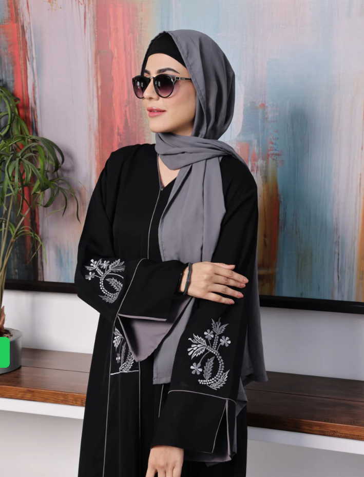 Noir Elegance Abaya
