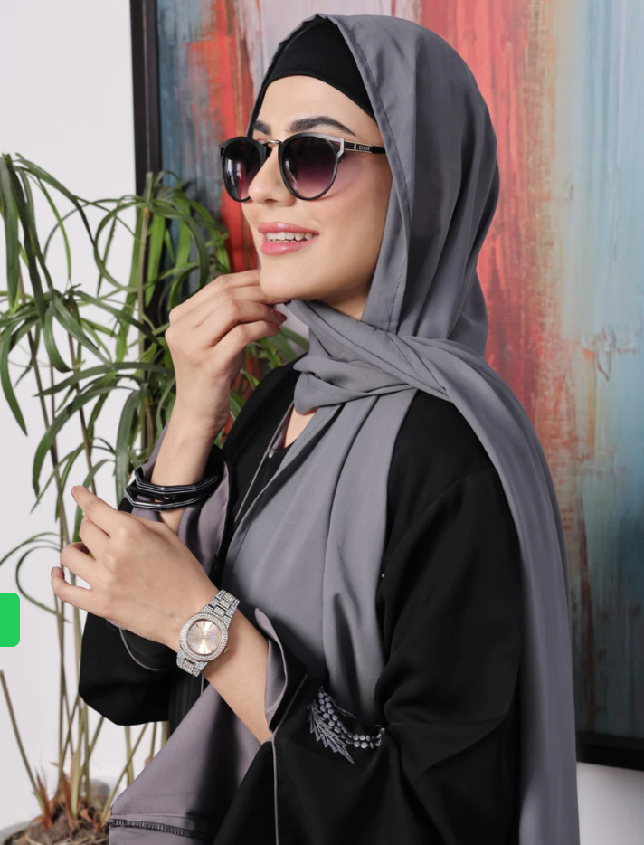 Noir Elegance Abaya