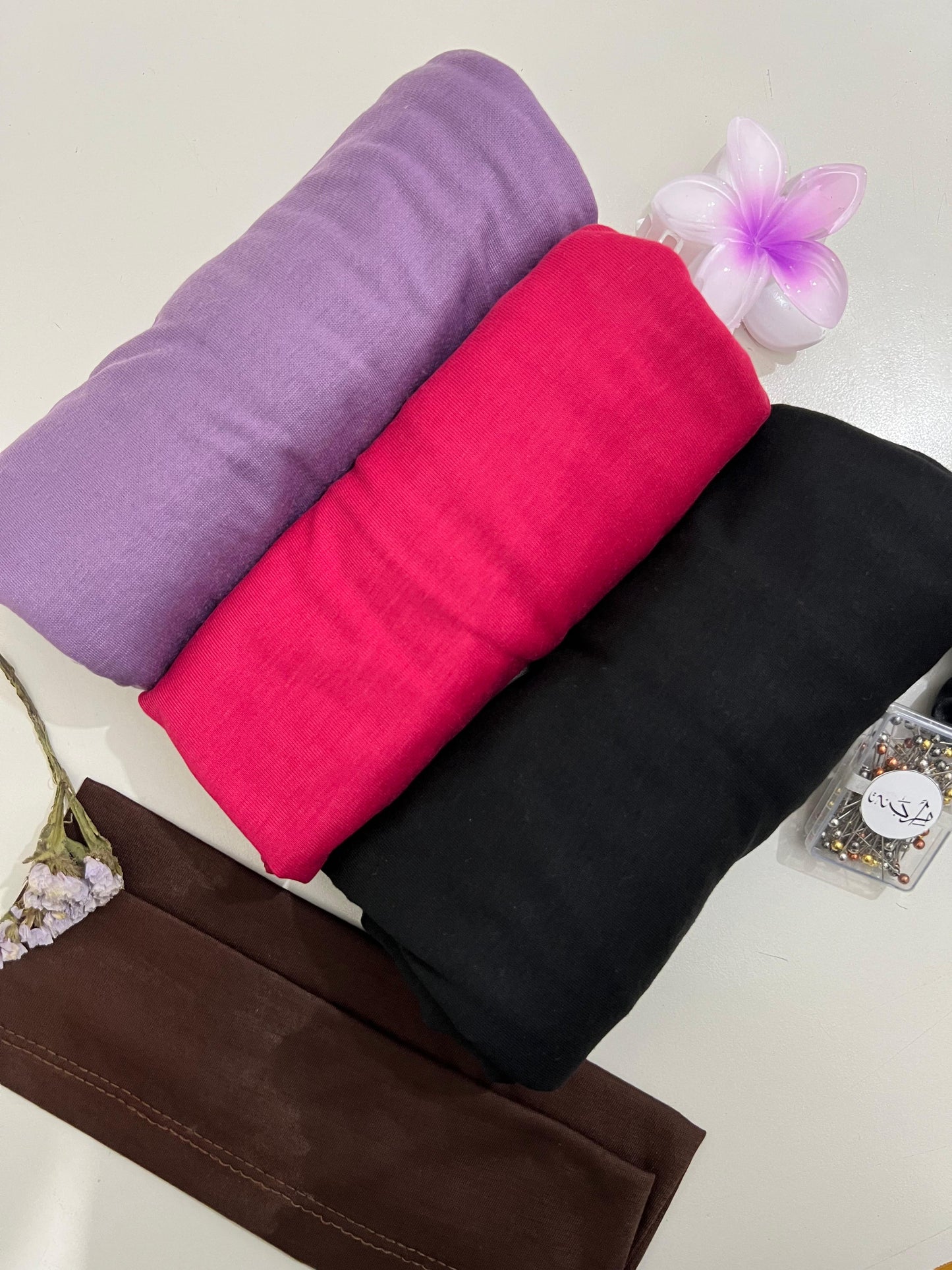 Jersey Hijab Styling Set – 3 Hijabs + Satin Scrunchie + Pins Wheel + Flower Hair Clip + Hijab Cap